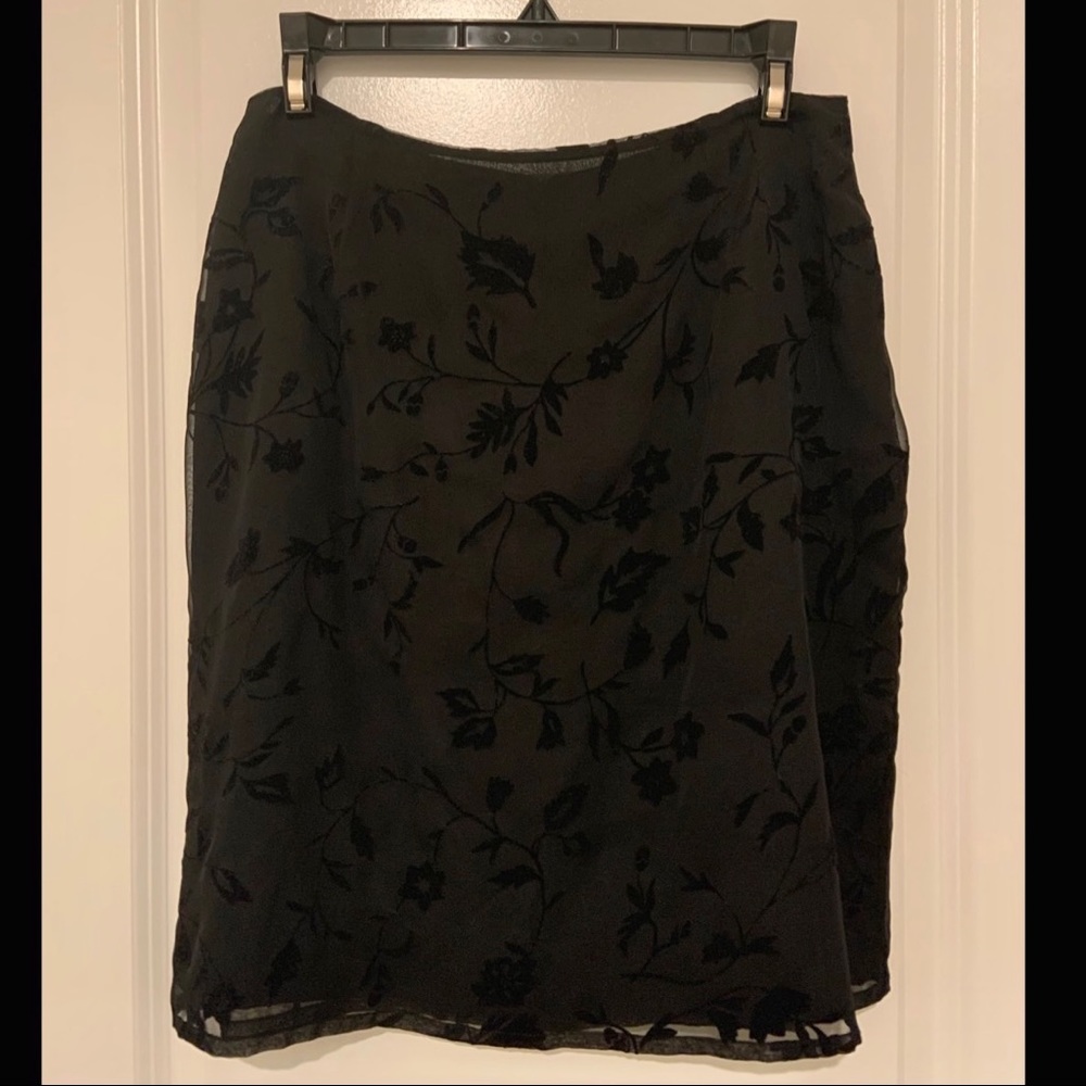 Black Velvet Flower Design Skirt